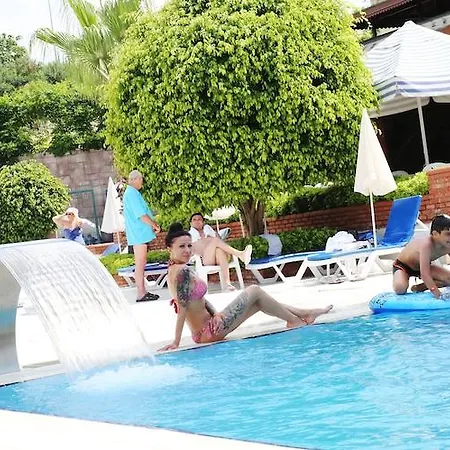 Hotel Kervan 3*